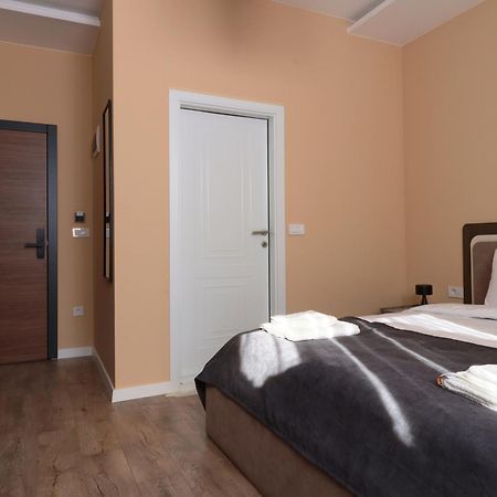 Midtown Prishtina Stays - Central Location Pristina Esterno foto