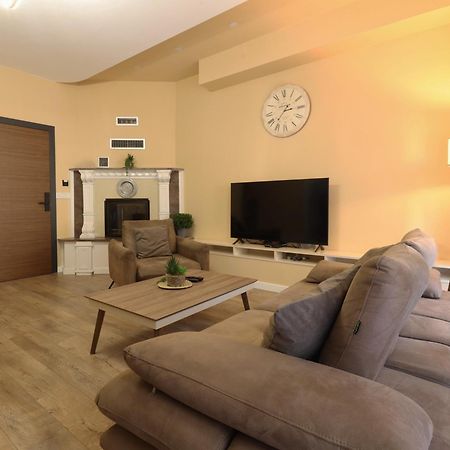 Midtown Prishtina Stays - Central Location Pristina Esterno foto