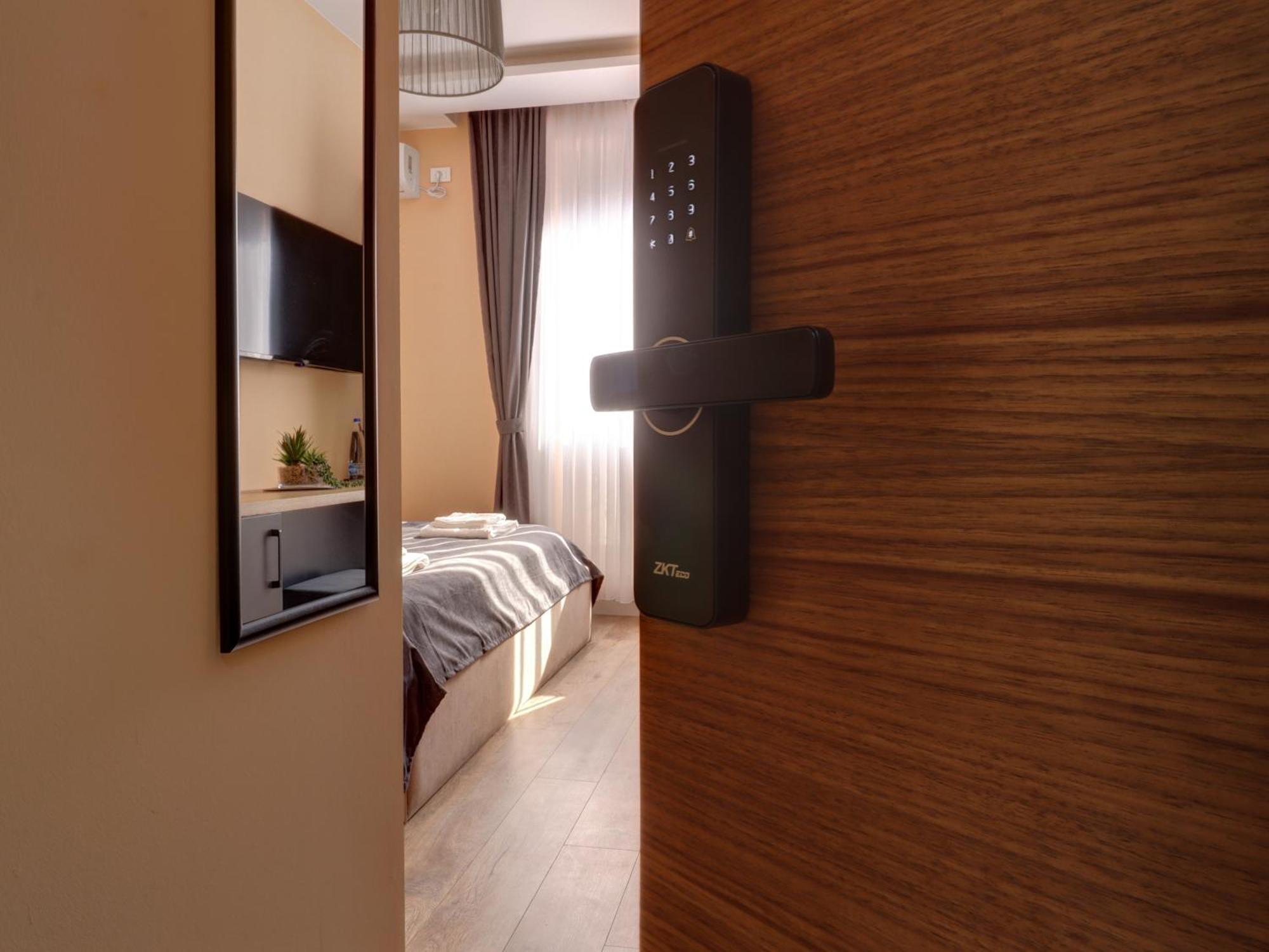Midtown Prishtina Stays - Central Location Pristina Esterno foto
