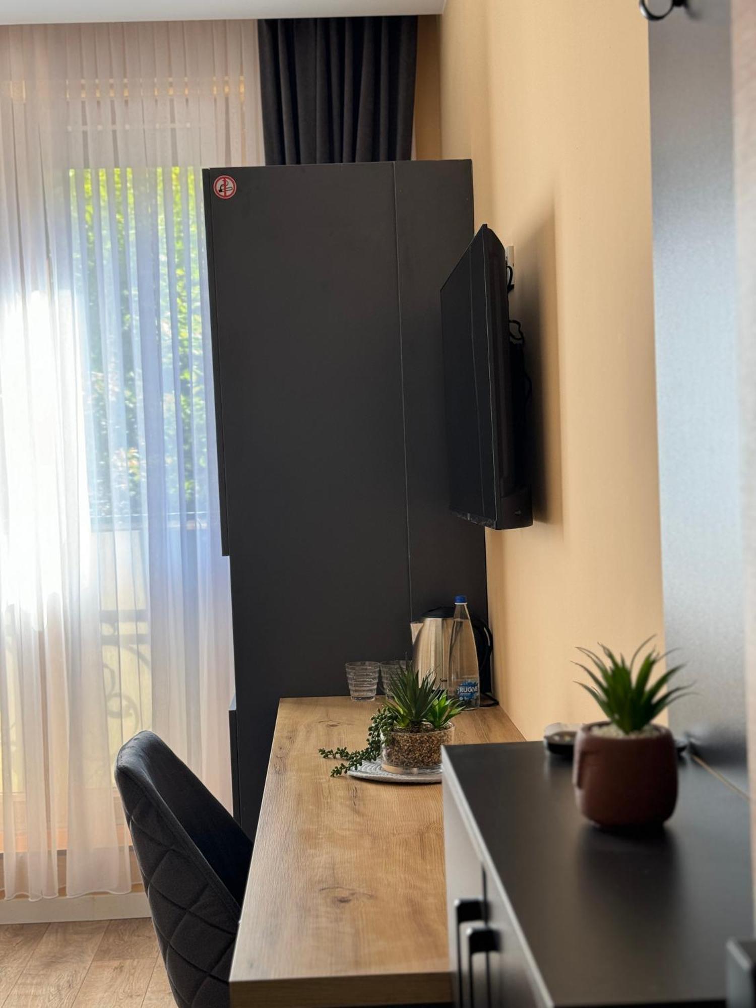 Midtown Prishtina Stays - Central Location Pristina Esterno foto