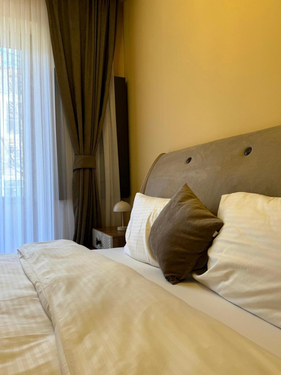 Midtown Prishtina Stays - Central Location Pristina Esterno foto